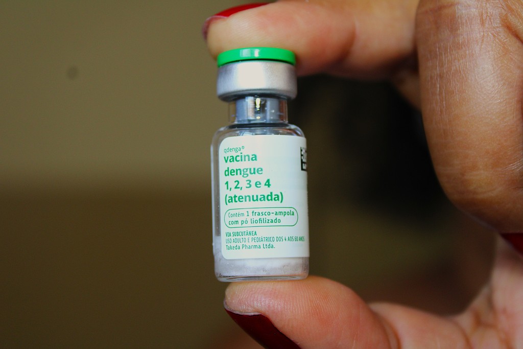 CLARAVAL INICIA VACINAÇÃO CONTRA A DENGUE PARA PÚBLICO DE 10 A 14 ANOS