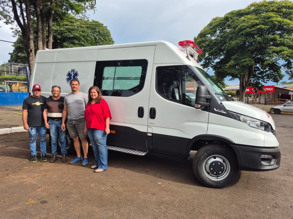 CLARAVAL AMPLIA FROTA DA SAÚDE COM CHEGADA DE NOVA AMBULÂNCIA