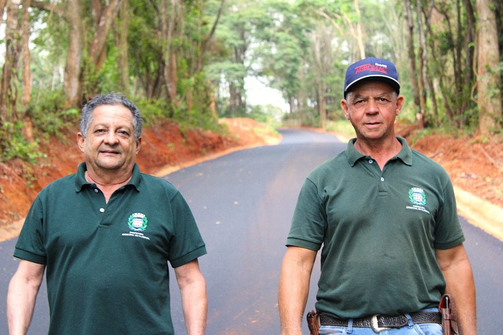 PREFEITURA DE CLARAVAL CONCLUI MAIS DE 2KM DE PAVIMENTAÇÃO ASFÁLTICA  DA ESTRADA DOS ANDRADES