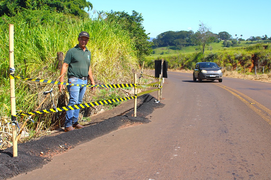VICE-PREFEITO VAI AO DER-MG BUSCAR SOLUÇÃO PARA TRECHO INTERDITADO NA MG-344