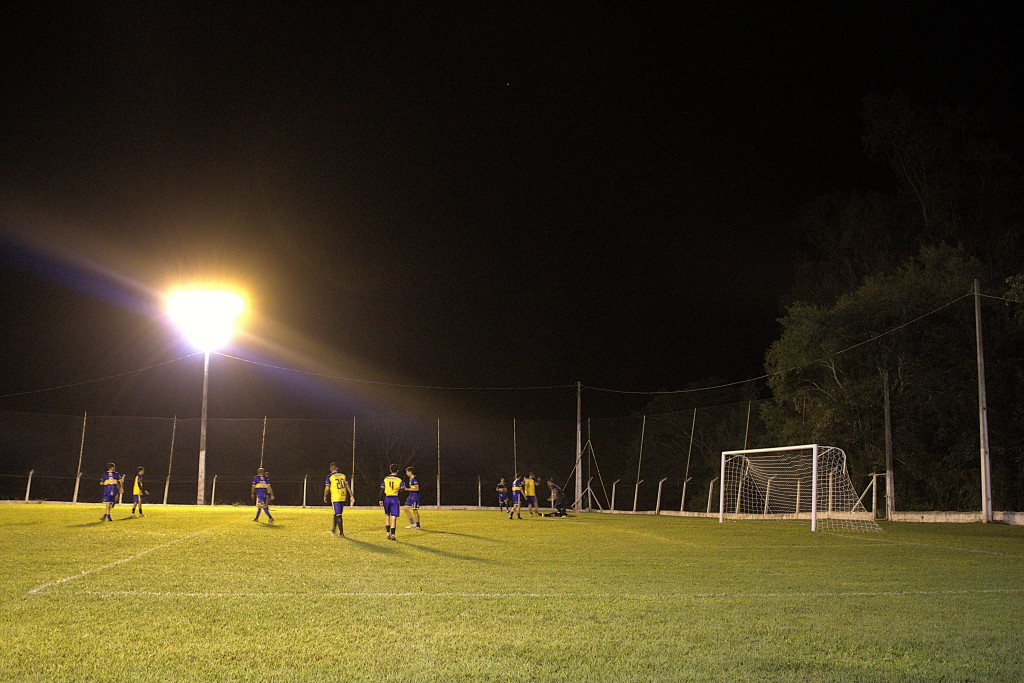 NOITE HISTÓRICA: ANTES DO BAR VENCE O 1º JOGO NOTURNO DO FUTEBOL AMADOR DE CLARAVAL