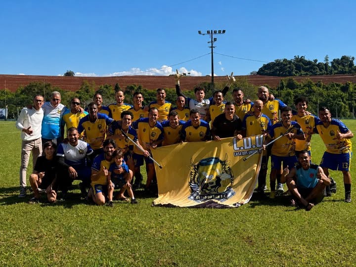 ANTES DO BAR É O PRIMEIRO FINALISTA DO 32º CAMPEONATO MUNICIPAL DE FUTEBOL DE CAMPO DE CLARAVAL