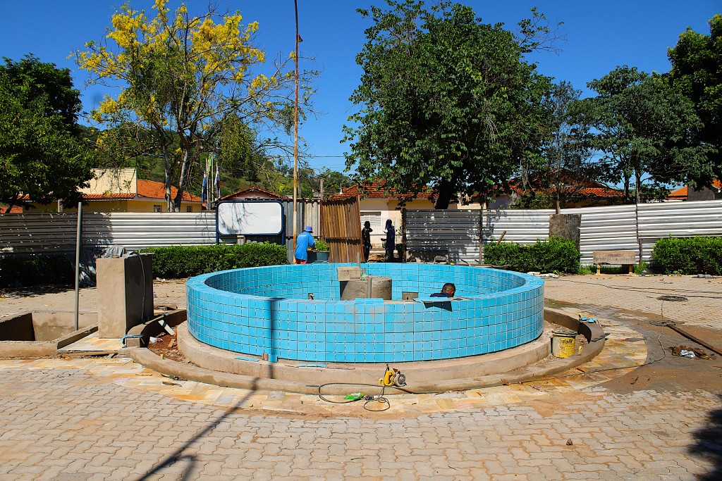 FONTE LUMINOSA DA PRAÇA CENTRAL SERÁ ENTREGUE EM 10 DIAS