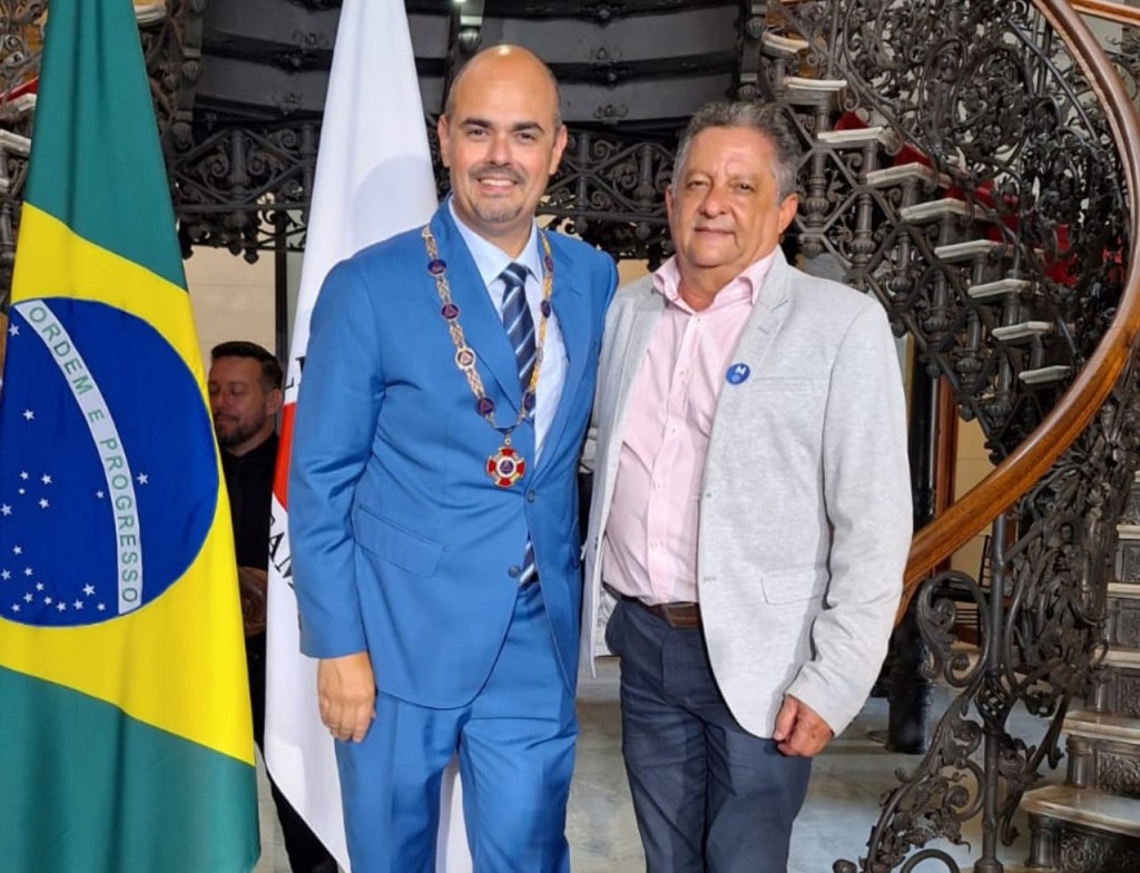 ZÉ REINALDO ACOMPANHA POSSE DE MATEUS SIMÕES E ARTICULA APOIOS PRA CIDADE EM BELO HORIZONTE