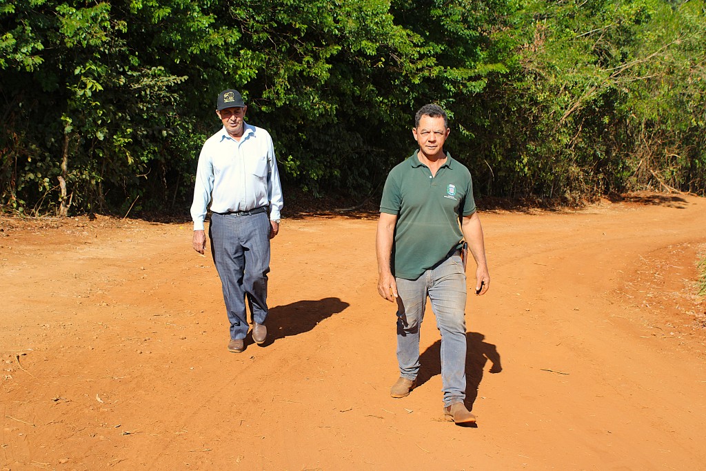 PREFEITURA DE CLARAVAL RECUPERA MAIS DE 80% DAS ESTRADAS RURAIS