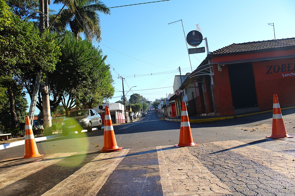 ARRAIÁ DE CLARAVAL PROVOCA INTERDIÇÃO TEMPORÁRIA DA AVENIDA MINAS GERAIS; MOTORISTAS DEVEM UTILIZAR ROTAS ALTERNATIVAS